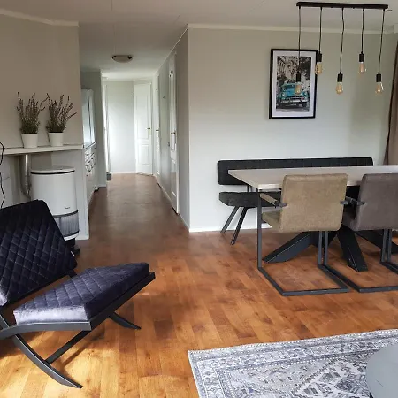 Chalet De Bijsselse Enk, Goudsbloem